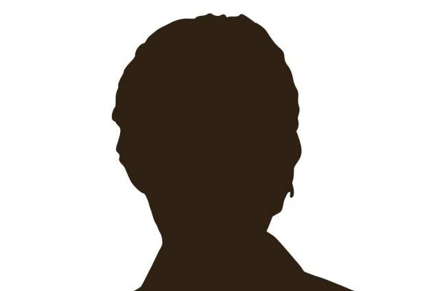 “他的伤势很严重，所以要一步一步来，但他正在和我们一起训练，他很积极，所以很快他就会回来。